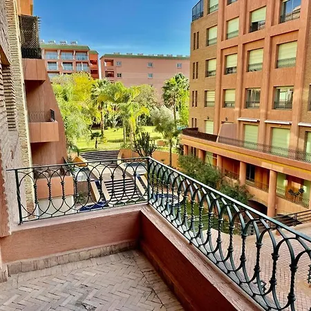 Beautiful Hivernage Apartment With Pool & Balcony, Near Attractions